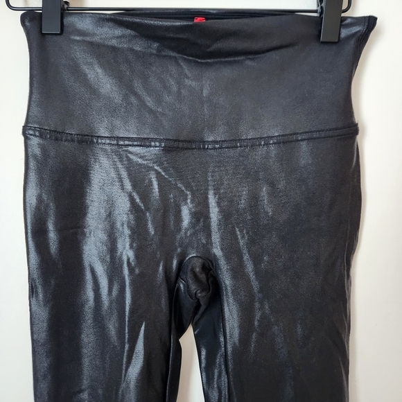 SPANX | Faux Leather High Waisted Leggings in Black - Size M Petite - Picture 3 of 8